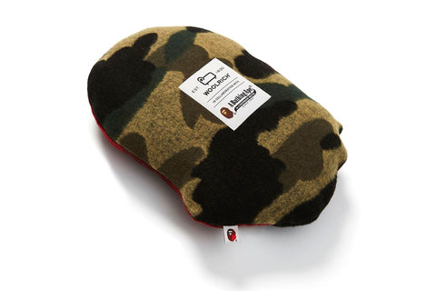 【 BAPE X WOOLRICH 】APE HEAD CUSHION