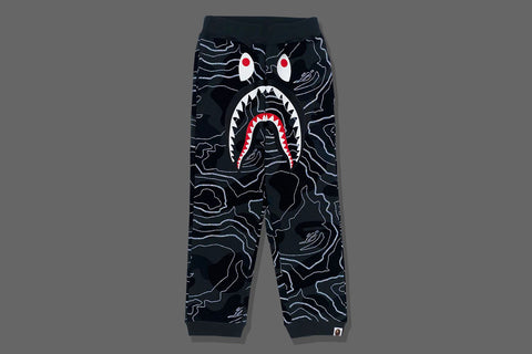 LAYERED LINE CAMO SHARK SWEAT PANTS