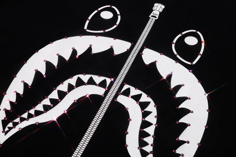 CRYSTAL STONE SHARK TEE